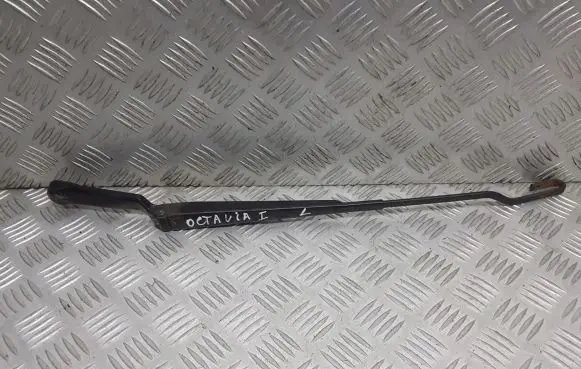 Skoda Octavia Mk1 (1U) Front wiper blade arm 1J1955409