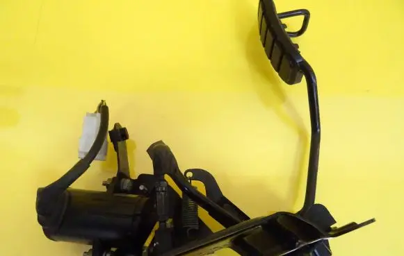 Renault Scenic I Accelerator throttle pedal 7700412536
