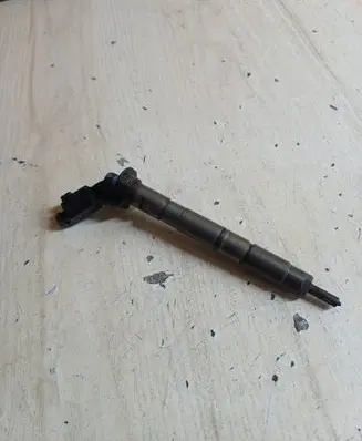 Audi A6 S6 C6 4F Fuel injector 059130277AJ 07043000381 0445115054
