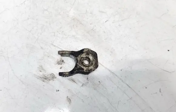 Mazda CX-7 Fuel Injector clamp holder 