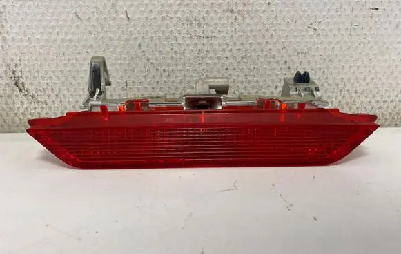Toyota Yaris Third/center stoplight
