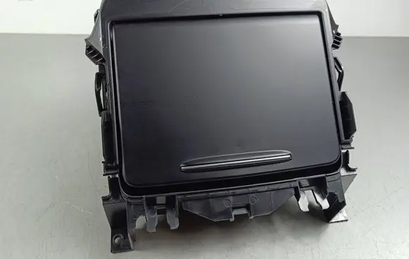 KIA Sorento IV Dashboard storage box/compartment 84630R5050 2106100337 Q038505D
