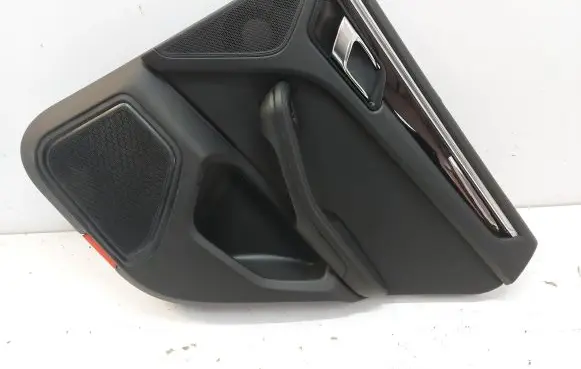 Porsche Macan (95B) Rear door card panel trim