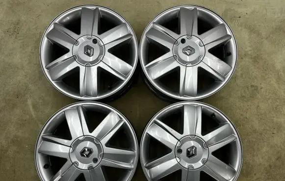 Renault Megane II R16 alloy rim 8200310797