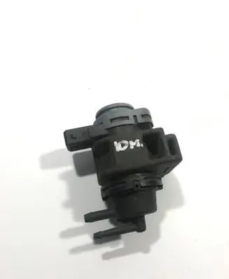 Nissan Juke I F15 Turbo solenoid valve 8200575400