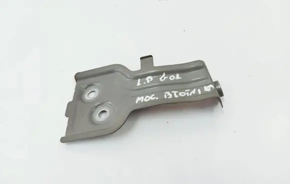 BMW X4 G02 Fender mounting bracket 7397515