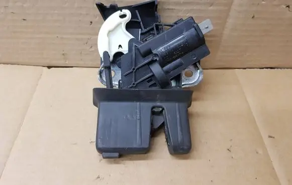Volkswagen Eos Tailgate/trunk/boot lock/catch/latch 4F5827505D