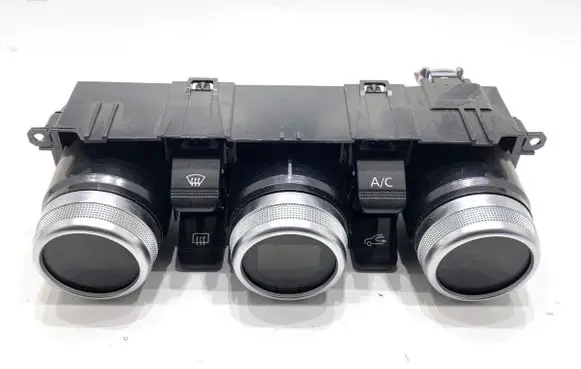 Dacia Duster II Interior fan control switch 275104033R