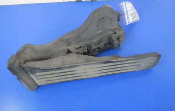 Volkswagen PASSAT B6 Accelerator throttle pedal 1K1721503L