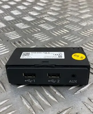 Audi Q7 4M USB socket connector 4M0035736A