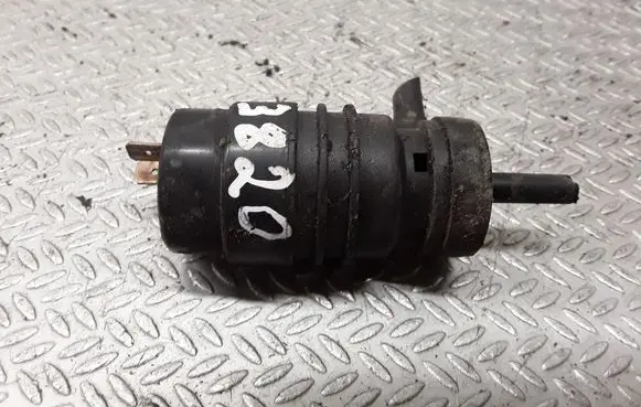Volkswagen II LT Windscreen/windshield washer pump