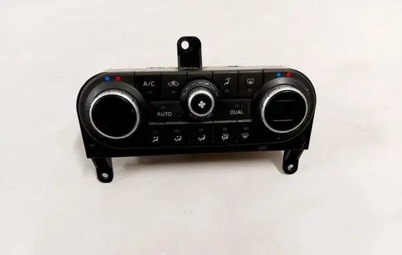 Nissan Qashqai Climate control/heater control trim 27500BR46D