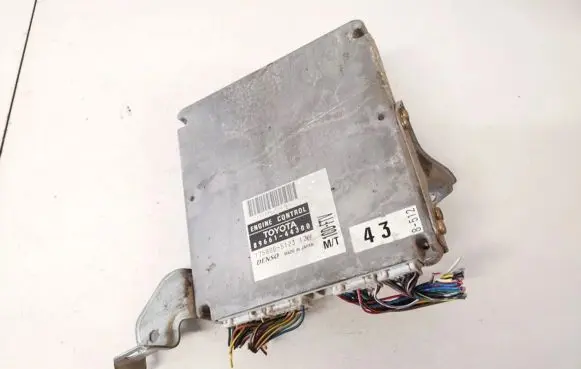Toyota Avensis Verso Engine control unit/module 8966144300 89661-44300