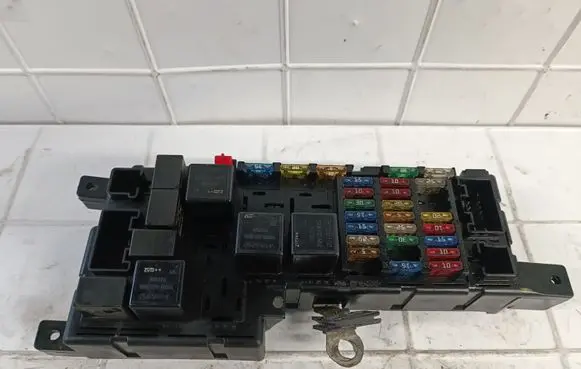 Volvo S60 Fuse module 8678449 5188290007