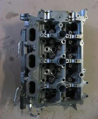 Lincoln Navigator Engine head JS382AB