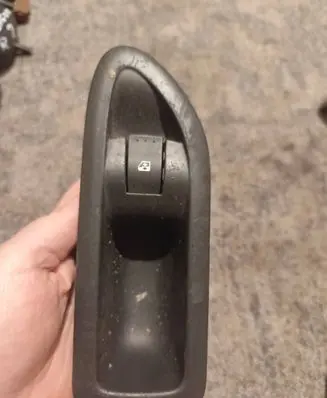 Renault Laguna II Quarter vent window switch 8200016013