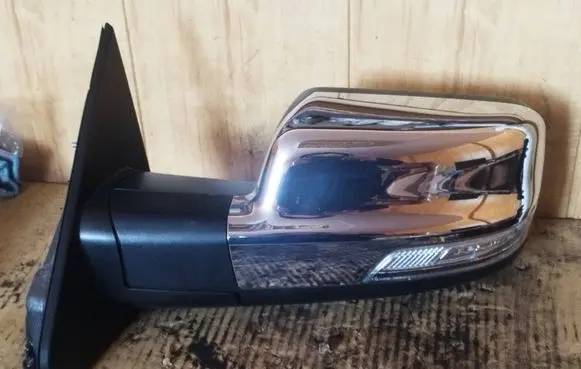 Dodge RAM Front door electric wing mirror 262278005 SEQ421740 68462777AA