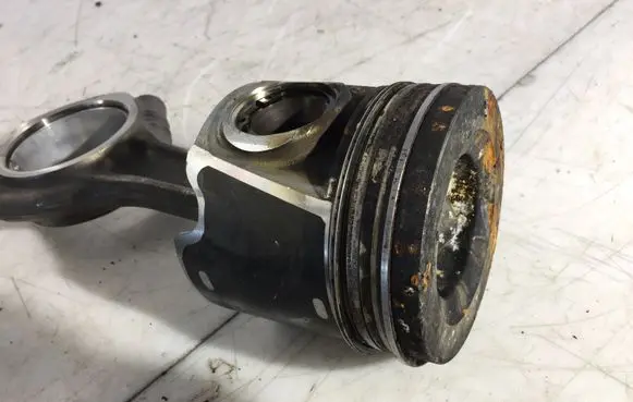 Iveco Daily 35 - 40.10 Piston with connecting rod 2320347