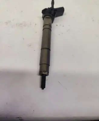 Fuel injector
