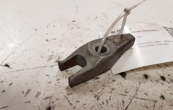 Opel Astra J Fuel Injector clamp holder