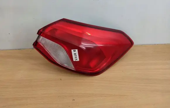 Ford Focus Rear/tail lights JX7B13404CD