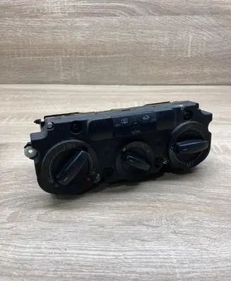 Volkswagen Touareg I Climate control unit 537011CF