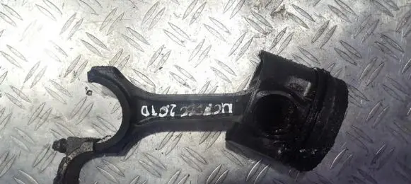 Ford Mondeo Mk III Piston with connecting rod