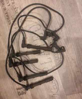 Audi 80 90 S2 B4 Ignition plug leads 0300332105