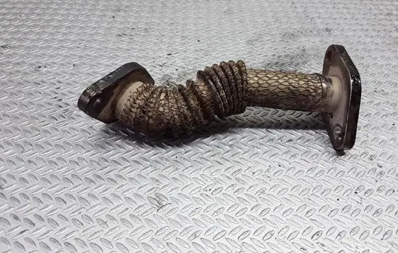 Volkswagen PASSAT B4 EGR valve line/pipe/hose 028131521M