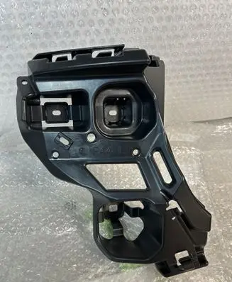 Rear bumper mounting bracket