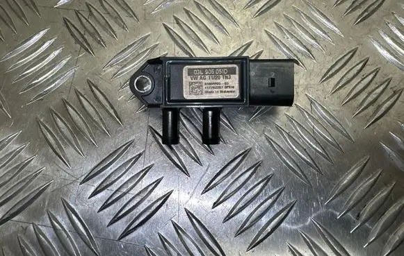 Volkswagen PASSAT B8 Exhaust gas pressure sensor 03L906051D