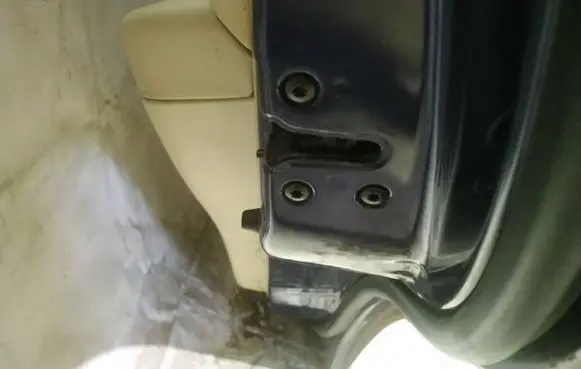 Hyundai Santa Fe Rear door lock
