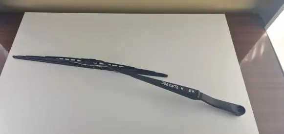 KIA Sorento Windshield/front glass wiper blade 