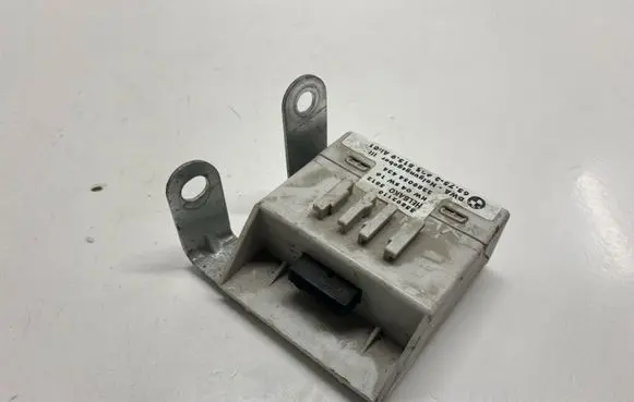 BMW X3 E83 Fuel injection pump control unit/module 55892110