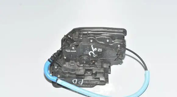 BMW 2 F46 Front door lock 7281934 51217281934