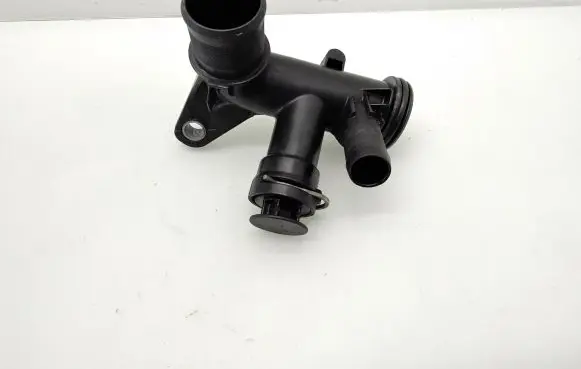 Peugeot 208 Engine coolant pipe/hose 1122501