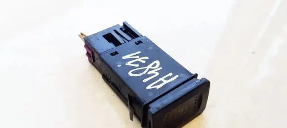 Volkswagen Golf IV Windscreen/window heater switch 1J0953235A 1J0953235B