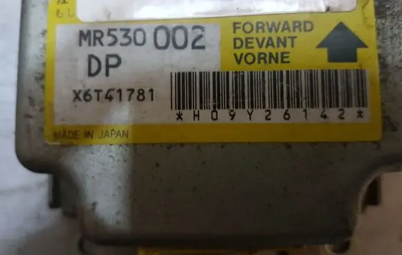 Mitsubishi Montero Airbag control unit/module MR530002 X6T41781