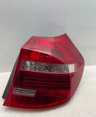 BMW 1 E81 E87 Rear/tail lights E1021864 3C081011