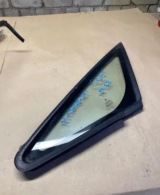 Mitsubishi Colt Front triangle window/glass DOT24AS2M68 43R00048