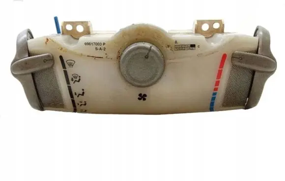 Toyota Aygo AB10 Climate control unit 55900-0H010