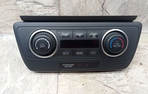 Nissan Leaf II (ZE1) Climate control unit 275005SA0B