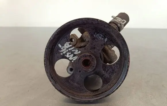 Opel Insignia A Power steering pump 55563329