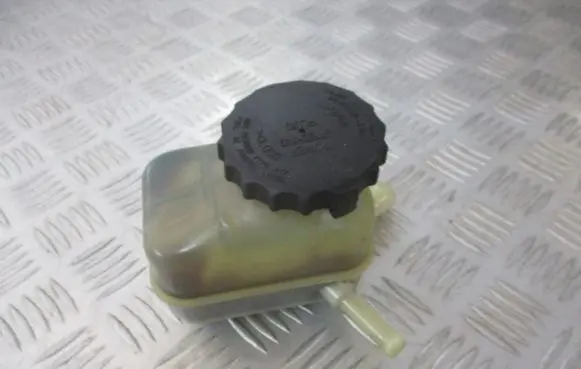 Toyota Avensis T220 Power steering fluid tank/reservoir