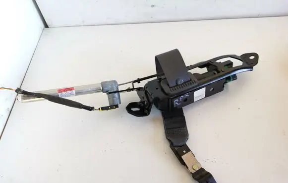 Volvo S80 Front seatbelt