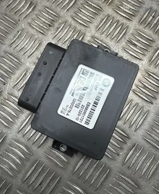BMW X3 F25 Hand brake control module 6858017 23122010 32620276A