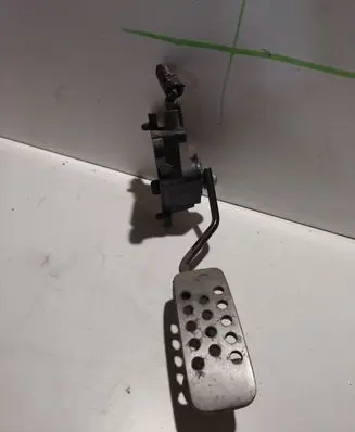 Nissan Note (E11) Accelerator throttle pedal 18002BC500