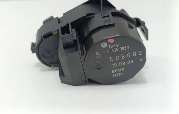BMW 5 E60 E61 Air flap motor/actuator 6930302