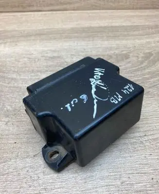 Mercedes-Benz Vito Viano W638 Glow plug pre-heat relay 