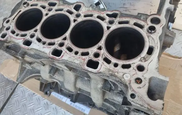 Opel Astra K Engine block 55569916 55569916GC X0LMTV